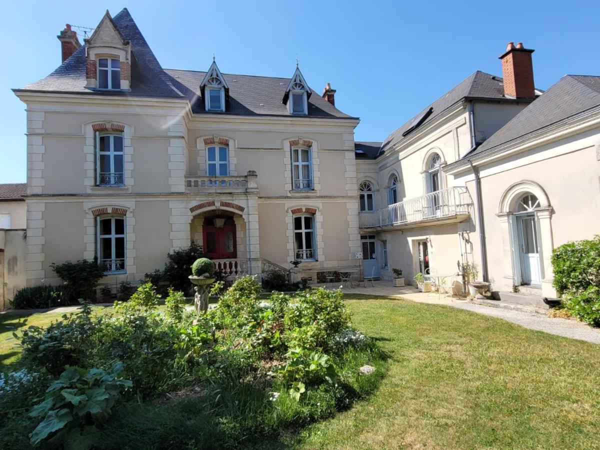 Neuville-du-Poitou ラ ロズレ Bed & Breakfast エクステリア 写真