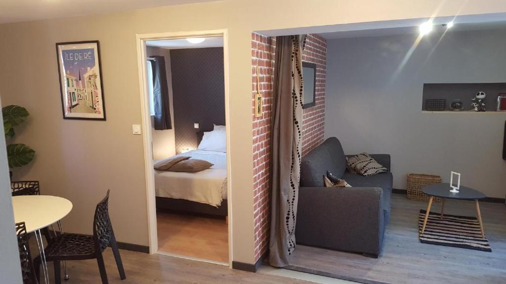 Neuville-du-Poitou ラ ロズレ Bed & Breakfast エクステリア 写真