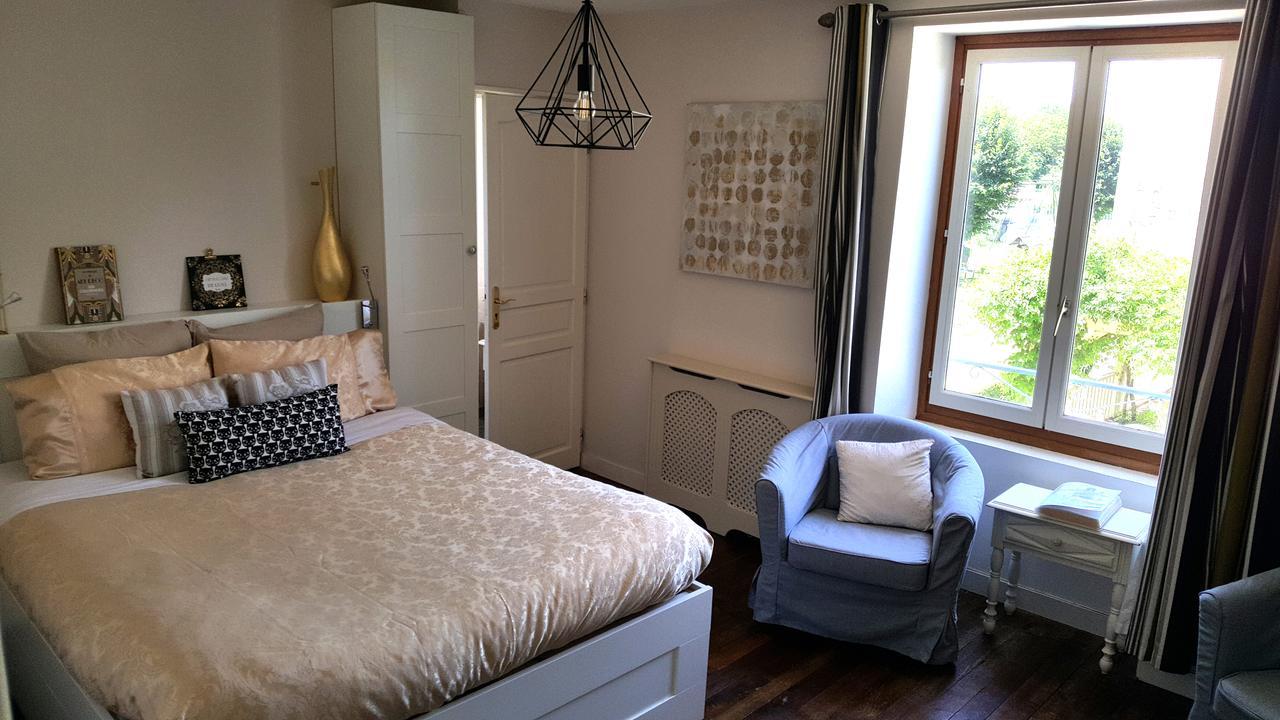 Neuville-du-Poitou ラ ロズレ Bed & Breakfast エクステリア 写真