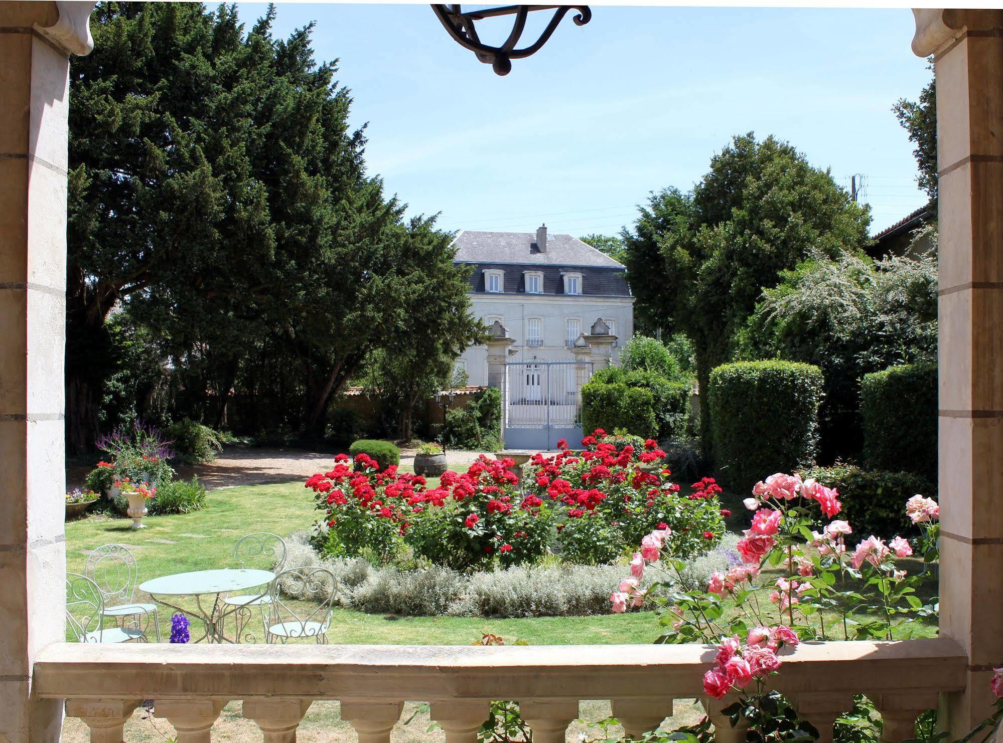 Neuville-du-Poitou ラ ロズレ Bed & Breakfast エクステリア 写真